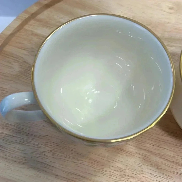 Set of 2 Lenox Special holly footed tea cups gold rim made in USA 3” tall - Picture 5 of 7